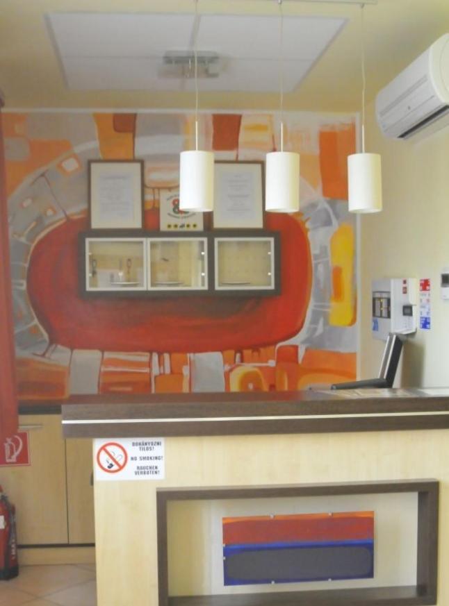 Publo Etterem Es Panzio Bed & Breakfast Csakvar Luaran gambar